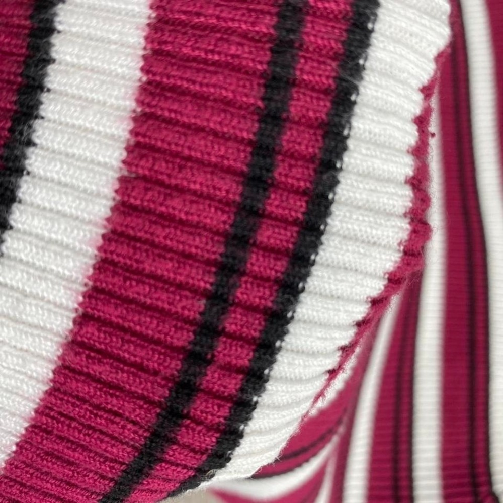 Long sleeve Red White Black Ribbed Striped Sweater Crewneck Size Medium 1305 - Picture 8 of 8